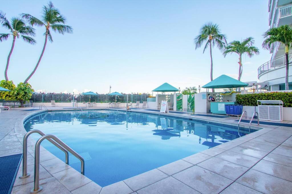 Resort Life At A Low Price- Ilikai Hotel Honolulu Eksteriør bilde